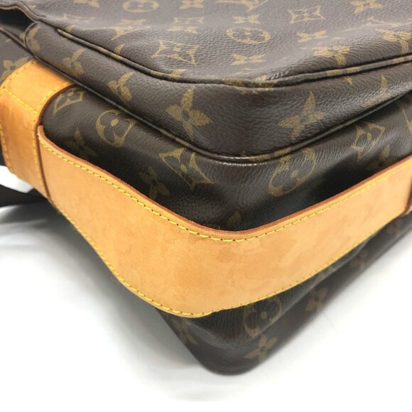 LOUIS VUITTON Brown Monogram Canvas Messenger Shoulder Bag - Picture 6 of 16